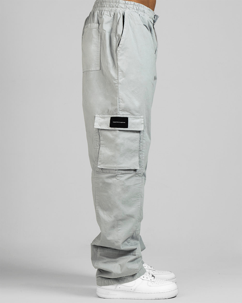 Pantalo Cargo Drill Liviano Dos Bolsillos - Gris Claro