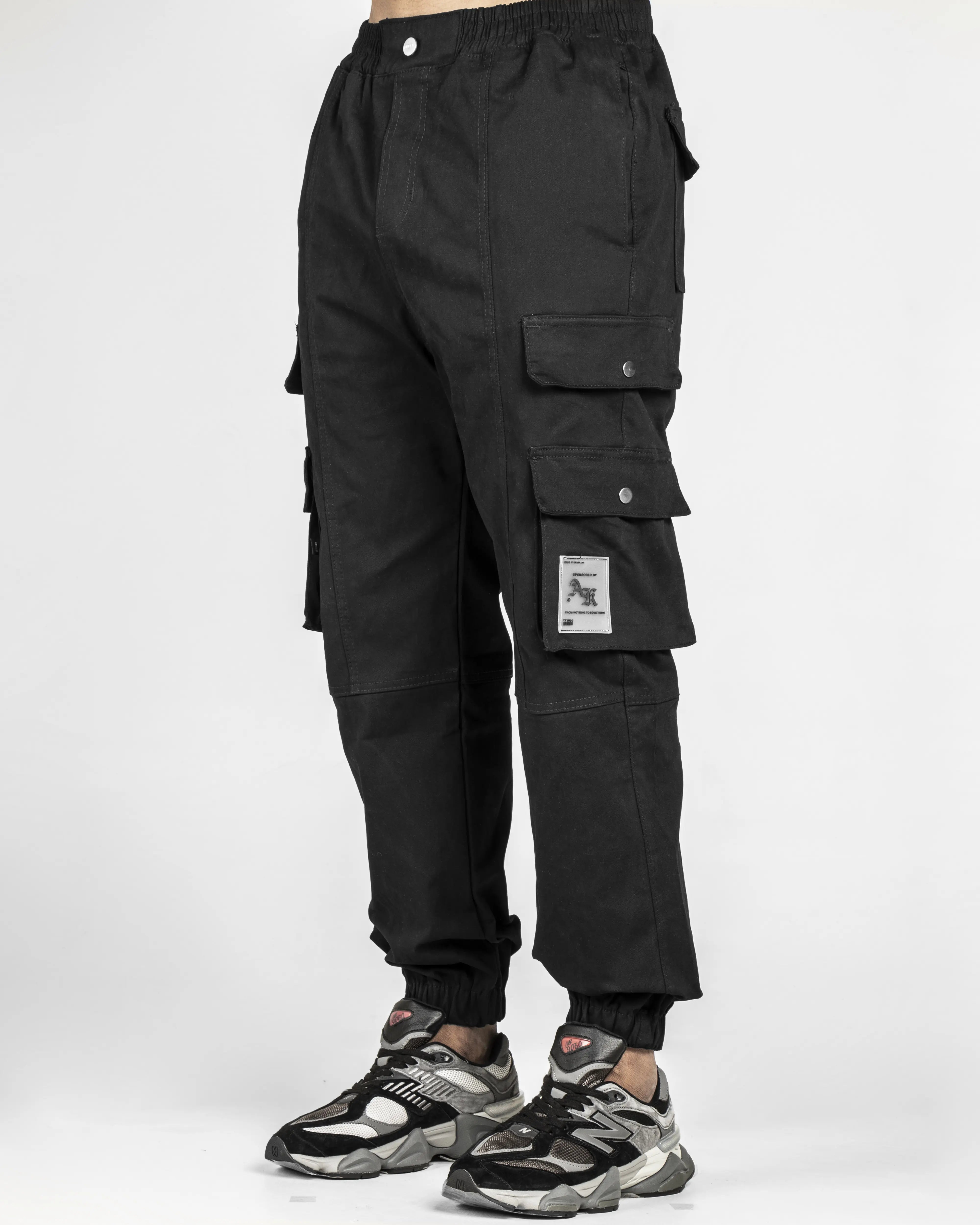 Pantalón Jogger Negro Broches