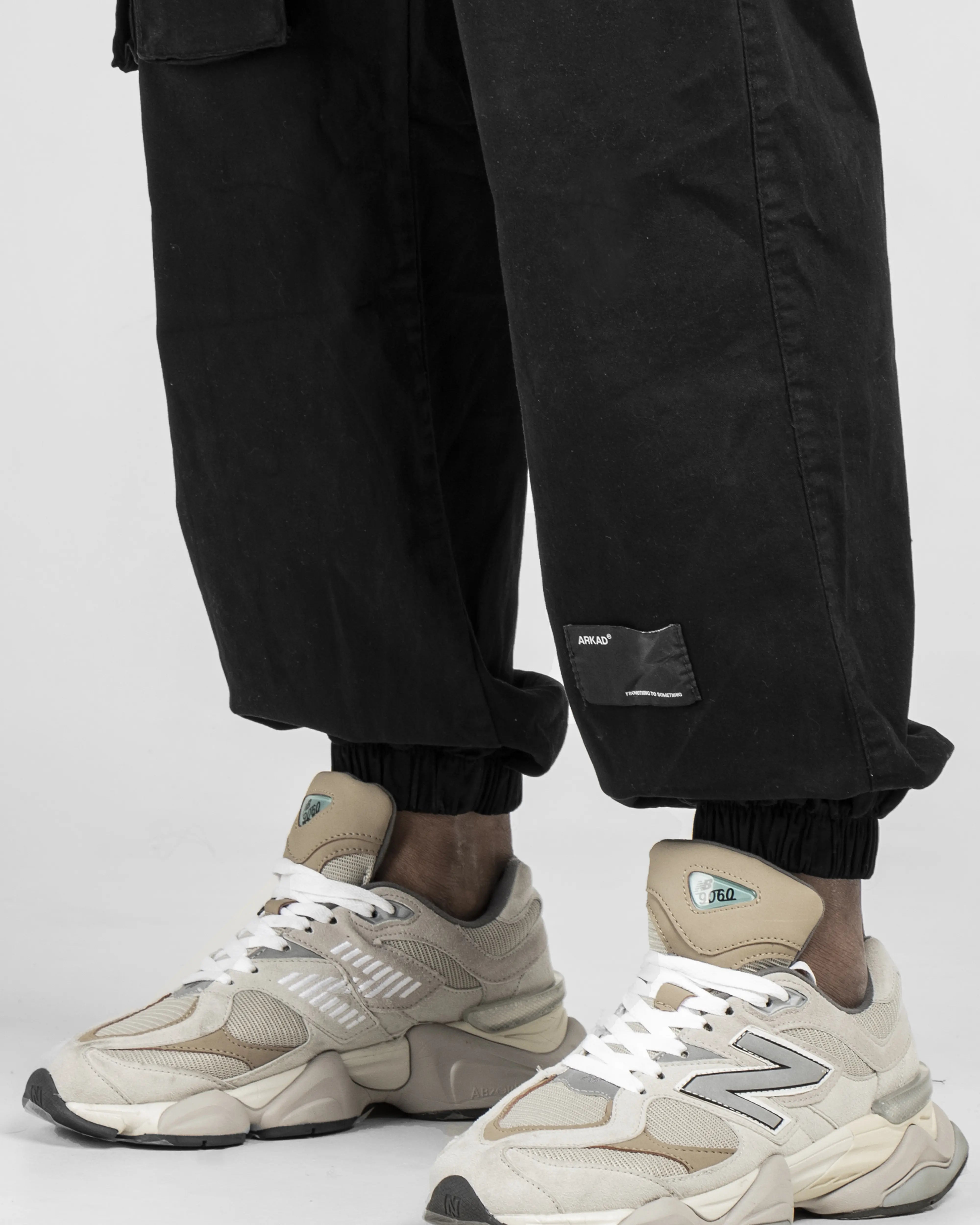 Pantalón Jogger 3 Bolsillos - Negro