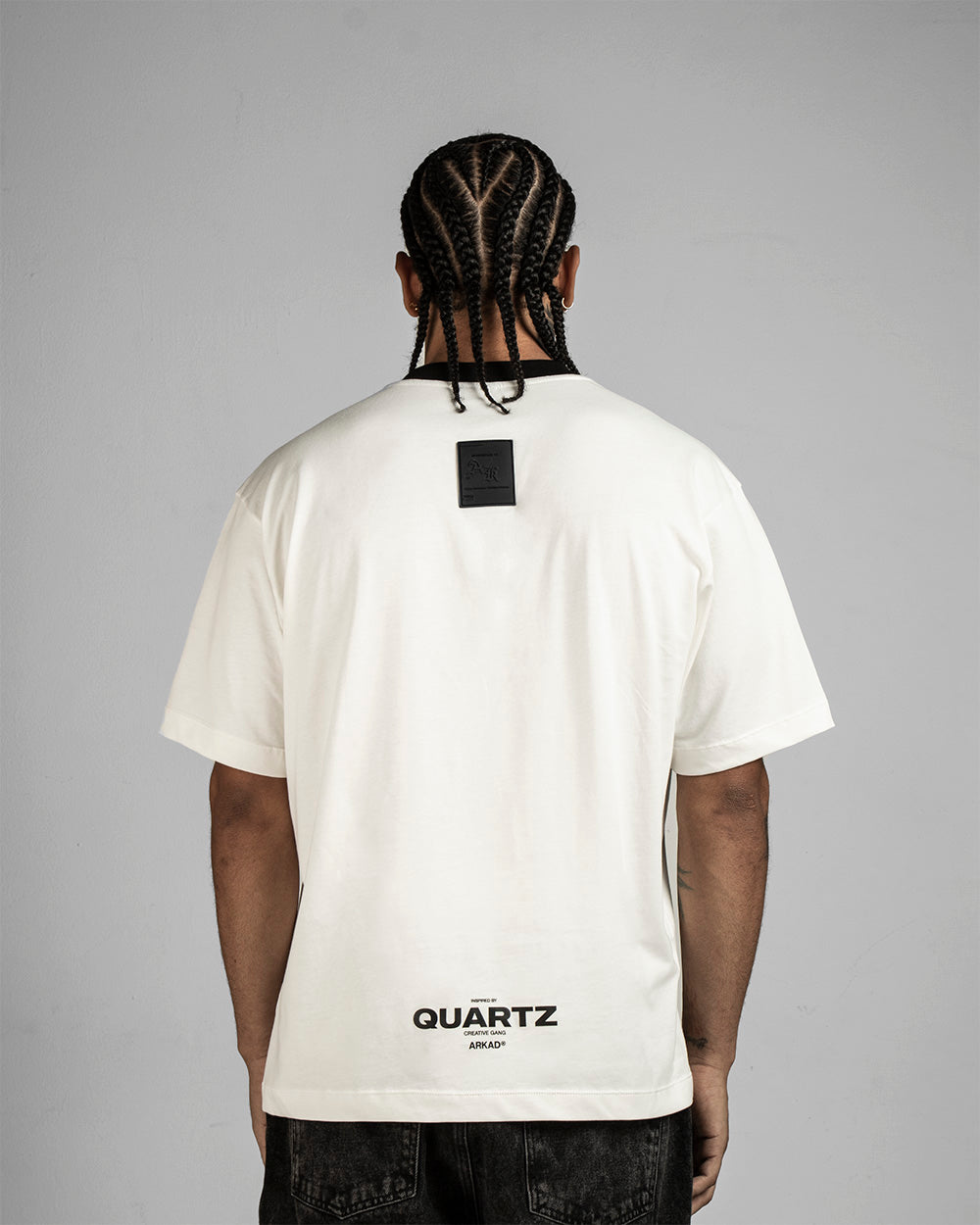 Tshirt Quartz Cuello Negro - Bone