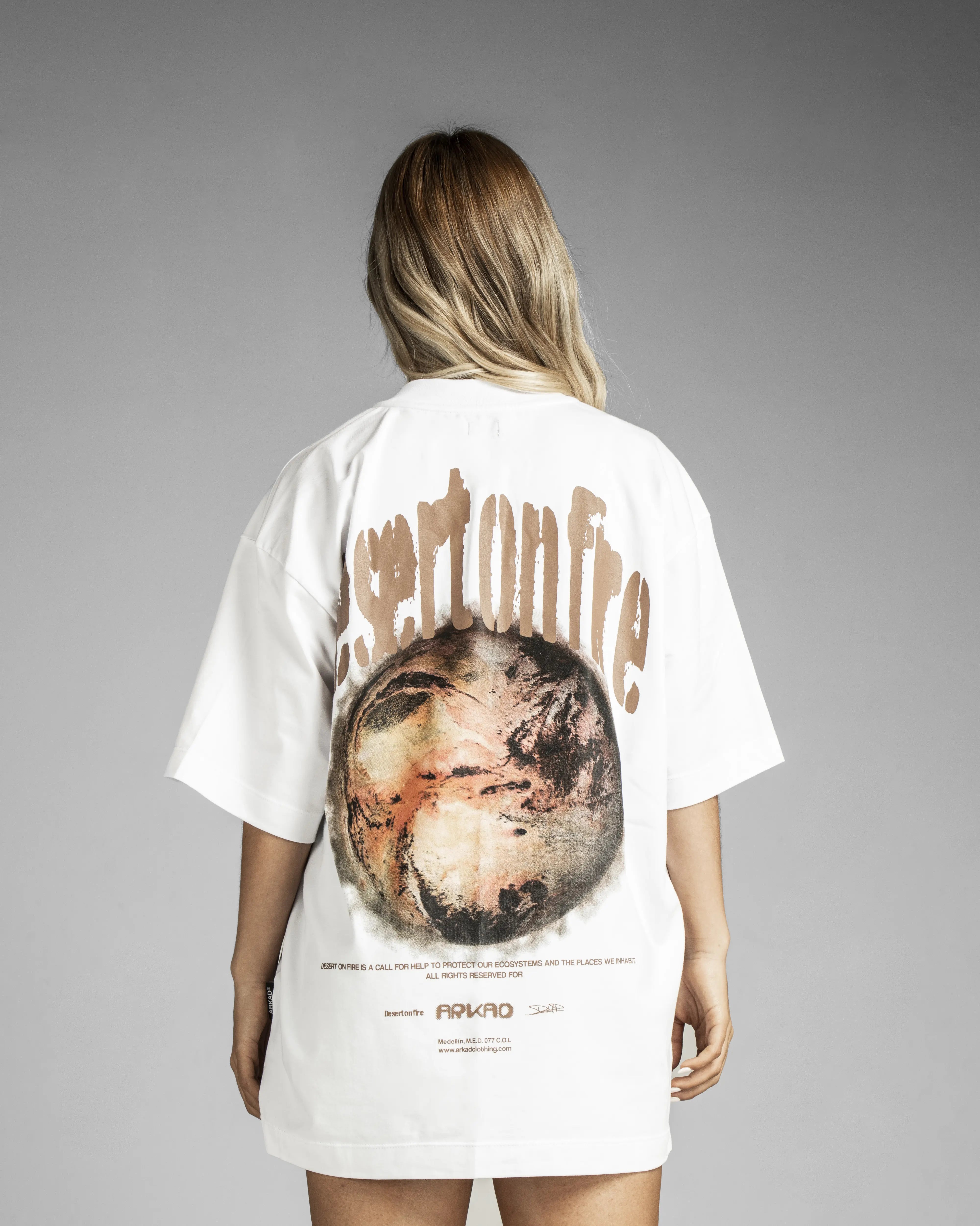 Tshirt Blanca Mundo Desert