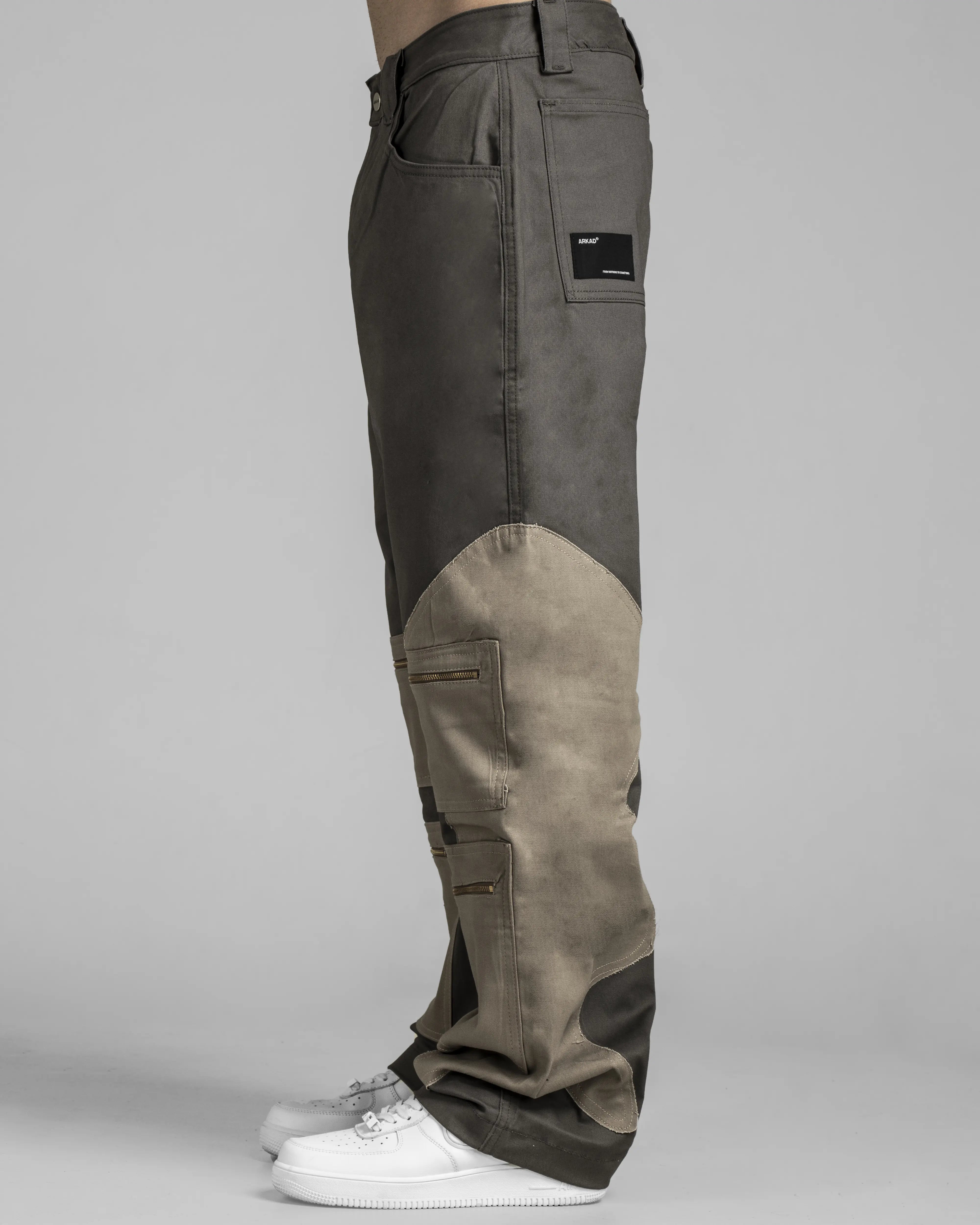 Pantalón Cargo Gris-Caqui